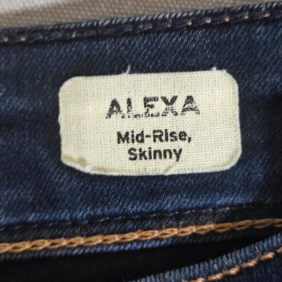 Mavi Jeans women's size 30/34 indigo blue colour Alexa mid rise skinny jeans - Picture 7 of 16